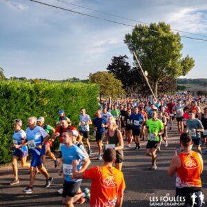 Départ des Foulées du Saumur-Champigny – course à pied entre vignes et caves troglodytiques